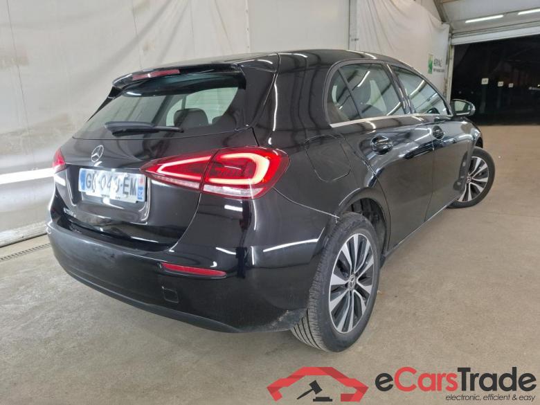 MERCEDES-BENZ Classe A Compact / 2018 / 5P / Berline A 250 e Style Line 8G-DCT #3