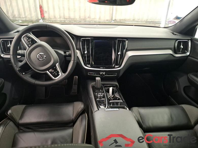 VOLVO V60 / 2018 / 5P / Break Recharge T6 340 Geartronic 8 R-Design #5