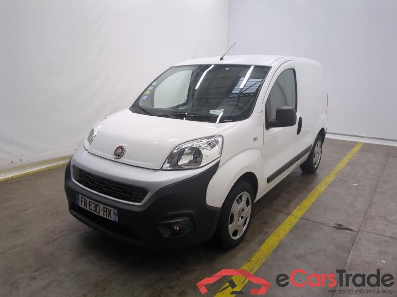 FIAT Fiorino / 2016 / 4P / Fourgonnette 1.3 Multijet 80 Pack Professional Nav #1