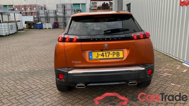 PEUGEOT 2008 1.2 puretech blue lease allure 96kW eat8 aut #4