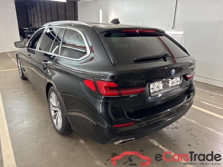 BMW 5 Reeks Touring 5 Reeks Touring 530e Auto (PHEV) 215kW/292pk  5D/P Auto-8 #3