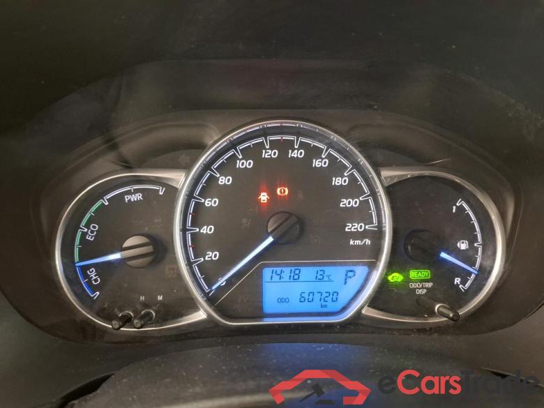 TOYOTA Yaris Hybride / 2017 / 5P / Berline 1.5 VVT-I HYBRID France Business #6