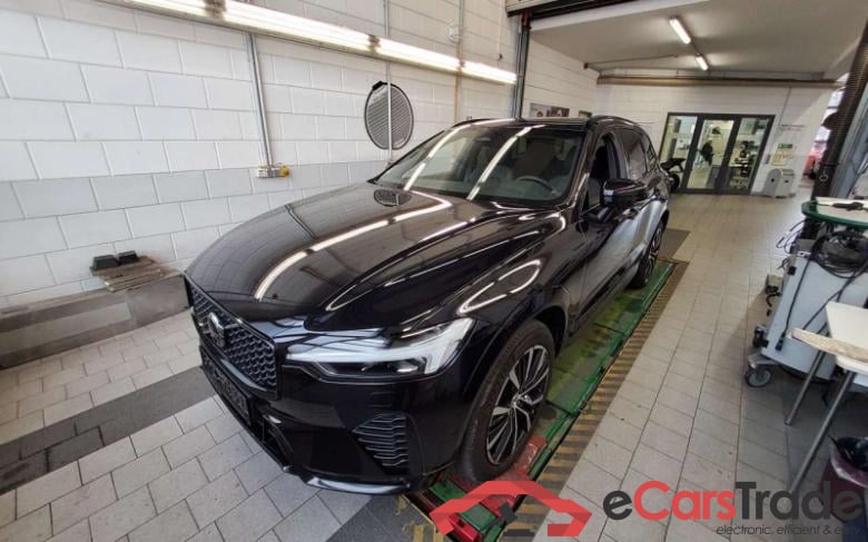 Volvo XC60 (03.2017->) DE - SUV5 B5 (Benzin) AWD EU6d, Plus Dark Mild-Hybrid (EURO 6d), (Facelift) 2022