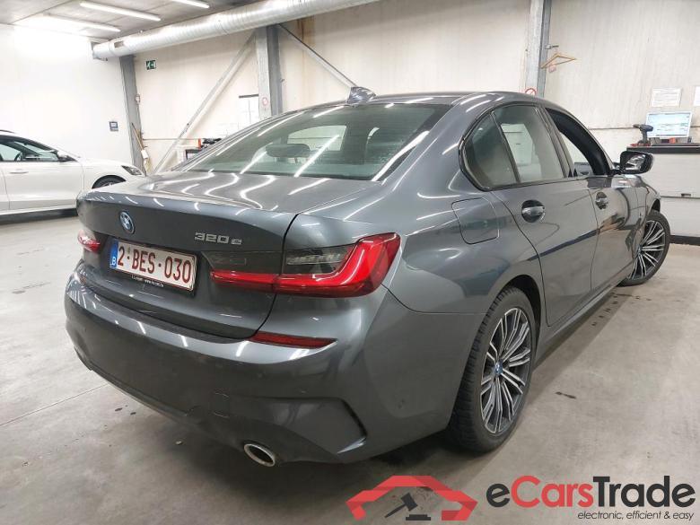 BMW - BMW 3 BERLINE 320e 204PK M Sport & Business Edition & Pack Innovation With Head Up & Laser Light & Active Cruise & Driving Assistant &  & Comfort & Towing Hook * HYBRID * #2