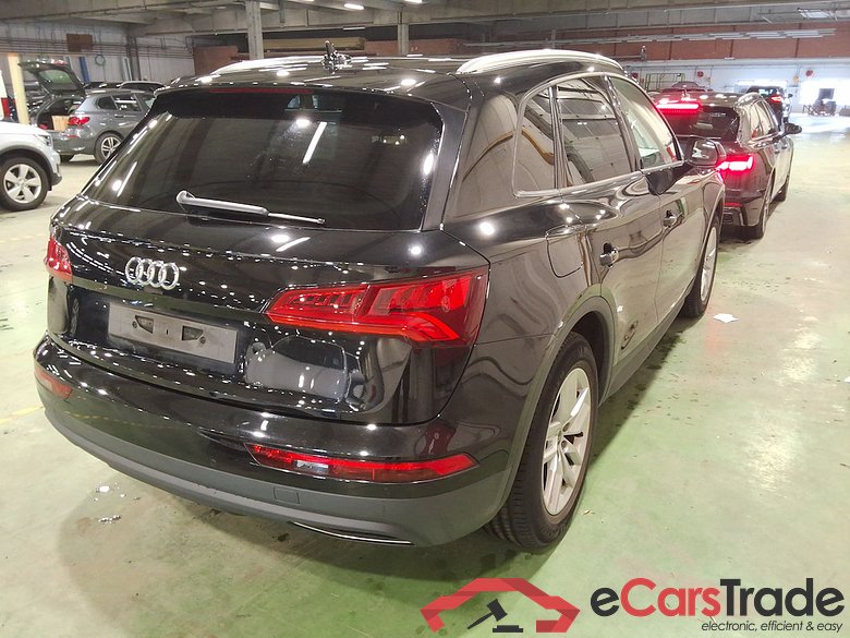AUDI Q5 DIESEL - 2017 30 TDi Business Edition S tronic #4