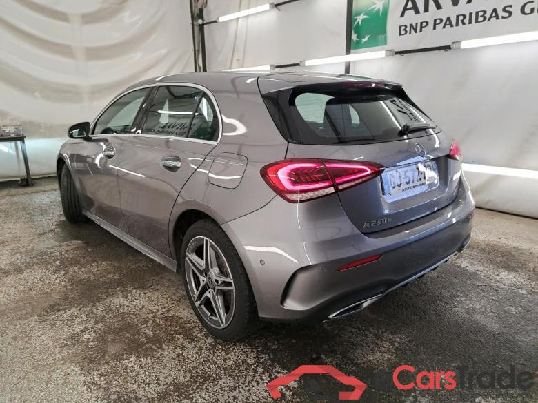 MERCEDES-BENZ Classe A Compact / 2018 / 5P / Berline A 250 e AMG Line 8G-DCT #2