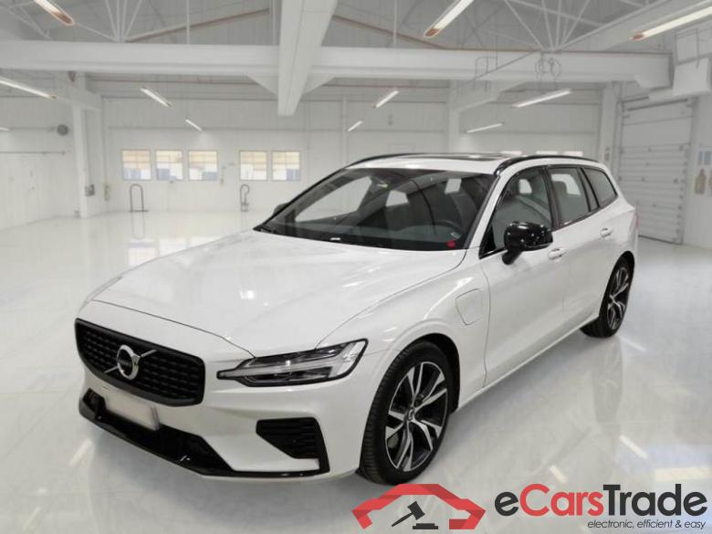 VOLVO V60 / 2019 / 5P / STATION WAGON T6 PLUG-IN AWD AUTOM.RECH.R-DESIGN #1