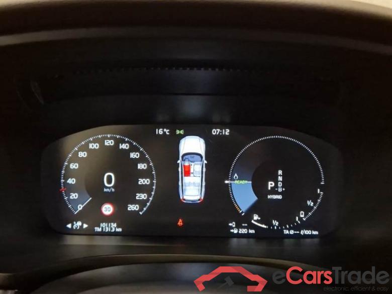 VOLVO V60 / 2019 / 5P / STATION WAGON T6 PLUG-IN AWD AUTOM.RECH.R-DESIGN #4