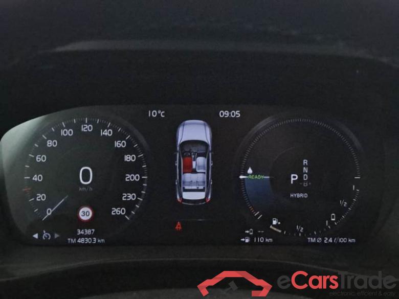 VOLVO XC40 / 2021 / 5P / SUV T5 RECHARGE PLUG-IN AUTO CORE #4