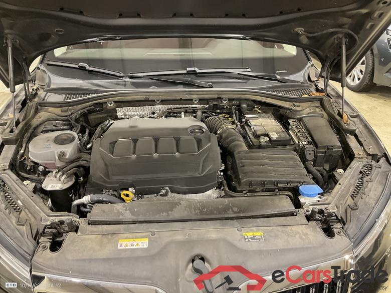 SKODA SUPERB COMBI DIESEL - 2019 2.0 CR TDi Style DSG #6