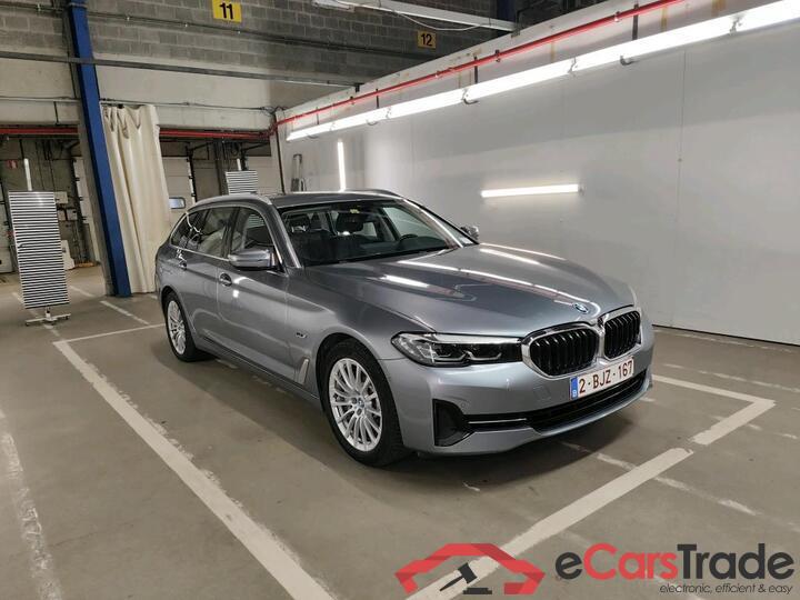BMW 5 Reeks Touring 5 Reeks Touring 530e Auto (PHEV) 215kW/292pk  5D/P Auto-8 #2