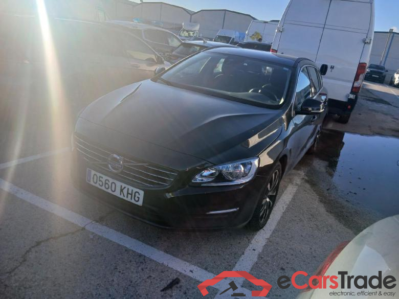 V60 Familiar Momentum 2.0 D3 150CV MT6 E6