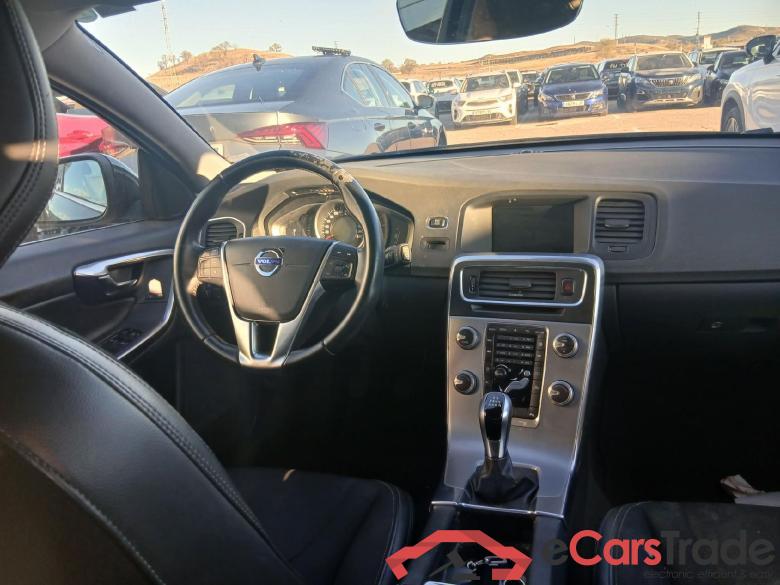 V60 Familiar Momentum 2.0 D3 150CV MT6 E6 #3