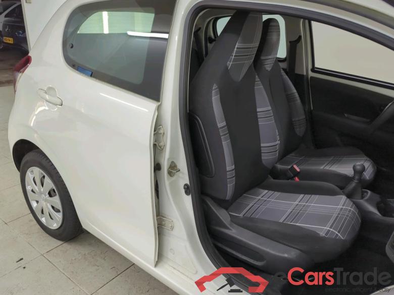 Peugeot 108 Active 1.0 e-VTi 72pk 5d #3