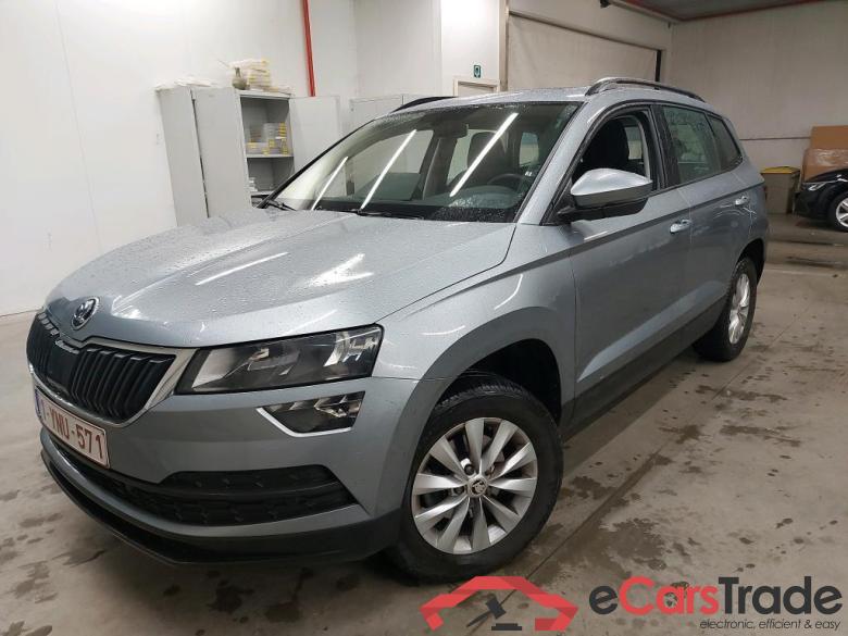 SKODA - SKO KAROQ CRTDI 115PK DSG7 Ambition Pack Corporate & ACC& Side Assist & Electric Towing Hook & Pano Roof #1