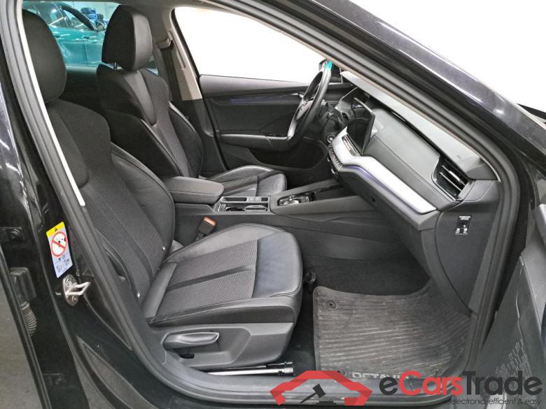 SKODA - SKO OCTAVIA COMBI CRTDI 150PK DSG7 Ambition Pack Launch & Side Assist & Adaptive Cruise #3