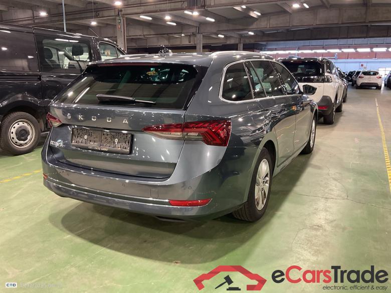 SKODA OCTAVIA COMBI 1.5 TSI ACT 110KW CLEVER #4