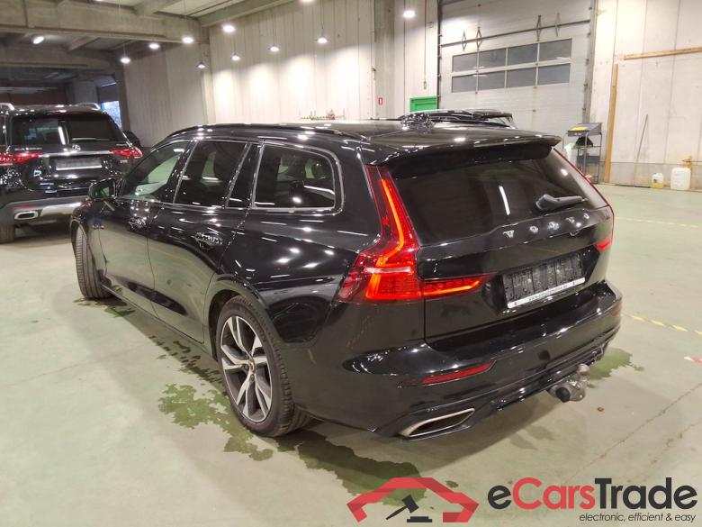 VOLVO V60 - 2018 2.0 T4 R-Design Geartronic STOCK #2