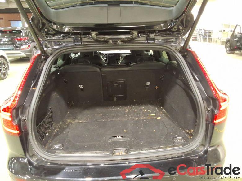 VOLVO V60 - 2018 2.0 T4 R-Design Geartronic STOCK #3