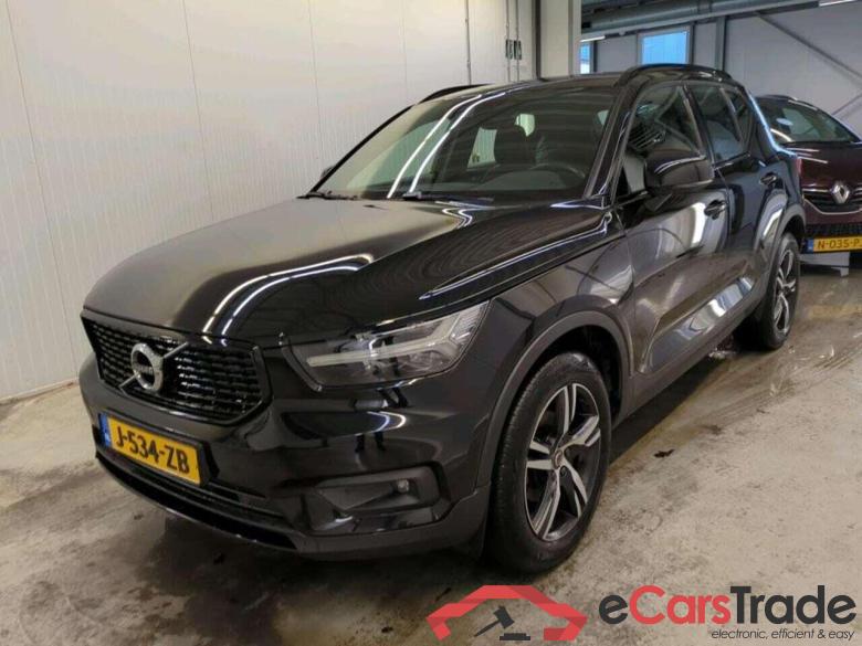 VOLVO XC40 1.5 T2 R-Design #1