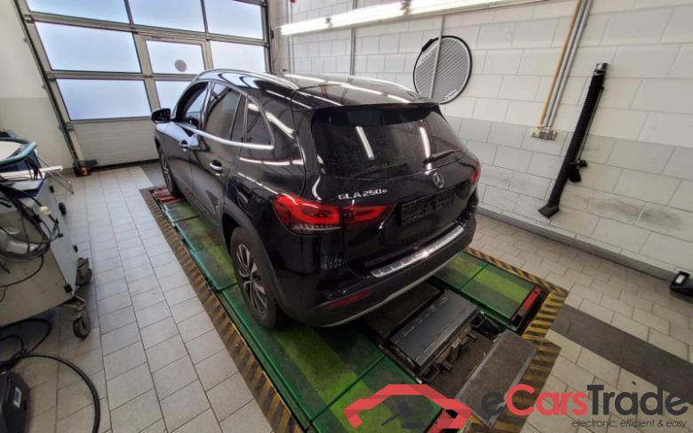 Mercedes-Benz GLA (BM 247)(02.2020->) DE - SUV5 GLA 250 e EU6d, e Style (EURO 6d), 2020 - 2023 #4