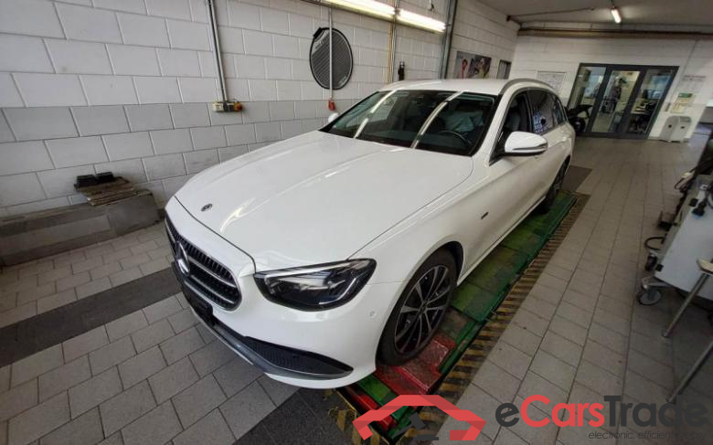 Mercedes-Benz E T-Modell (BM 213)(06.2016->) DE - Kb5 E 300 de EU6d, T de Avantgarde (EURO 6d), (Facelift) 2020 - 2023