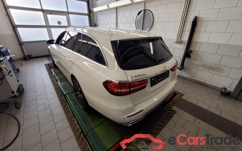 Mercedes-Benz E T-Modell (BM 213)(06.2016->) DE - Kb5 E 300 de EU6d, T de Avantgarde (EURO 6d), (Facelift) 2020 - 2023 #4