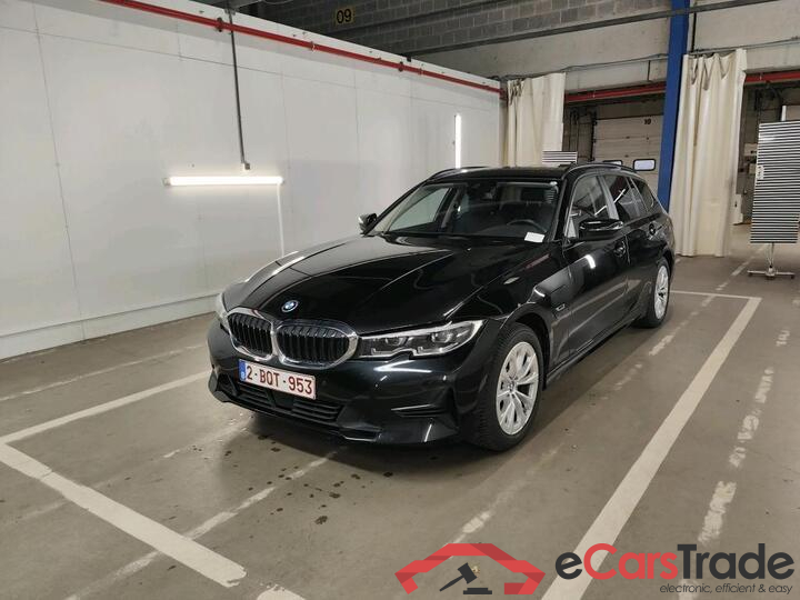 BMW 3 Reeks Touring 3 Reeks Touring 320e (150 kW) (PHEV) 150kW/204pk  5D/P Auto-8