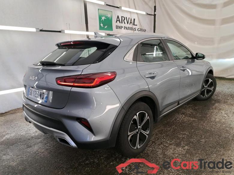 KIA XCeed / 2019 / 5P / Crossover 1.6 GDI ISG ISG PHEV ACTIVE BUS DCT6 #3