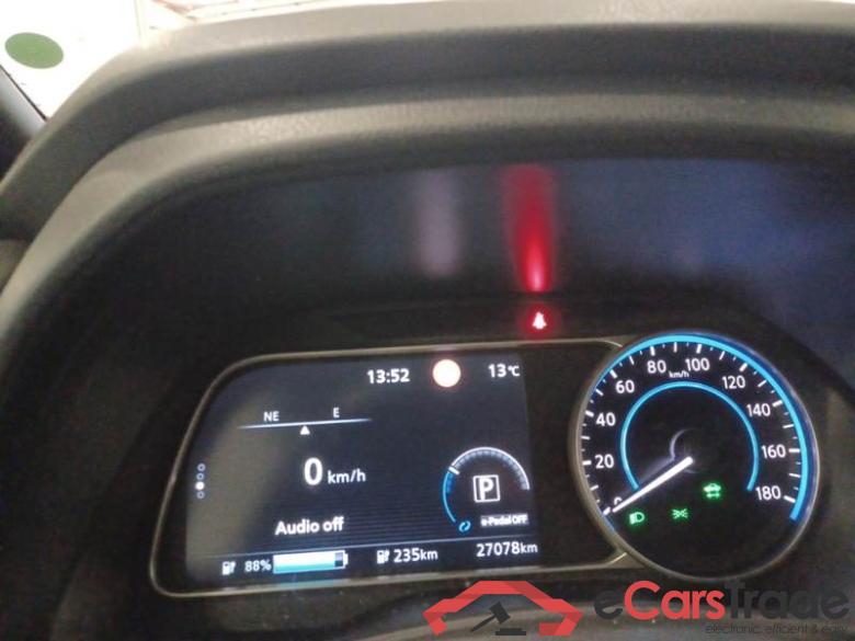 NISSAN LEAF / 2017 / 5P / BERLINA ACENTA 40KWH #4