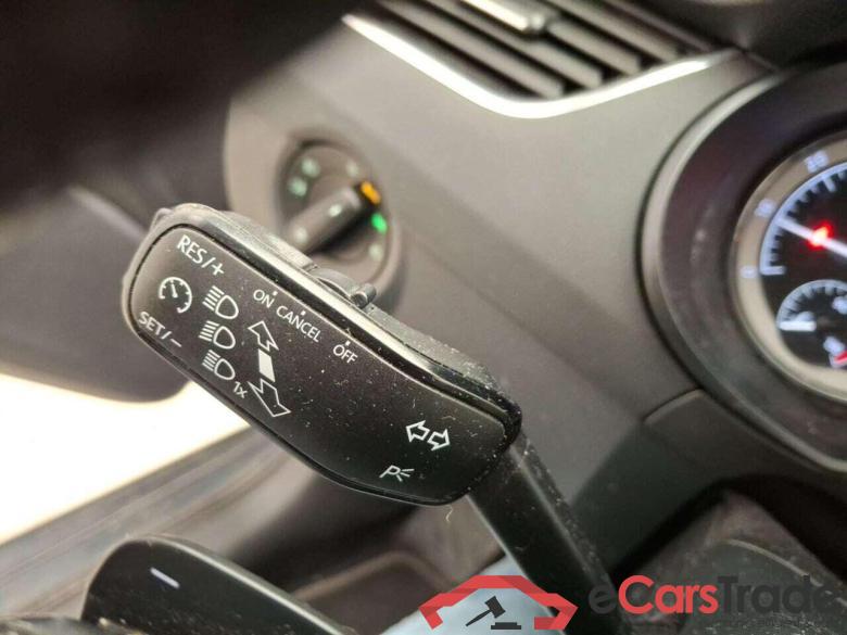 SKODA Octavia Combi 1.5 TSI Business Edition DSG #6