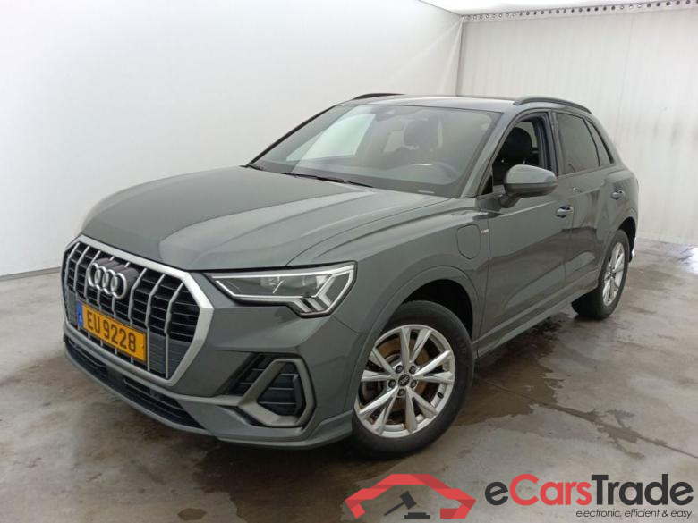 AUDI Q3 - 2019 45 TFSIe 245hp S line S tronic (EU6d-TEMP) 5d