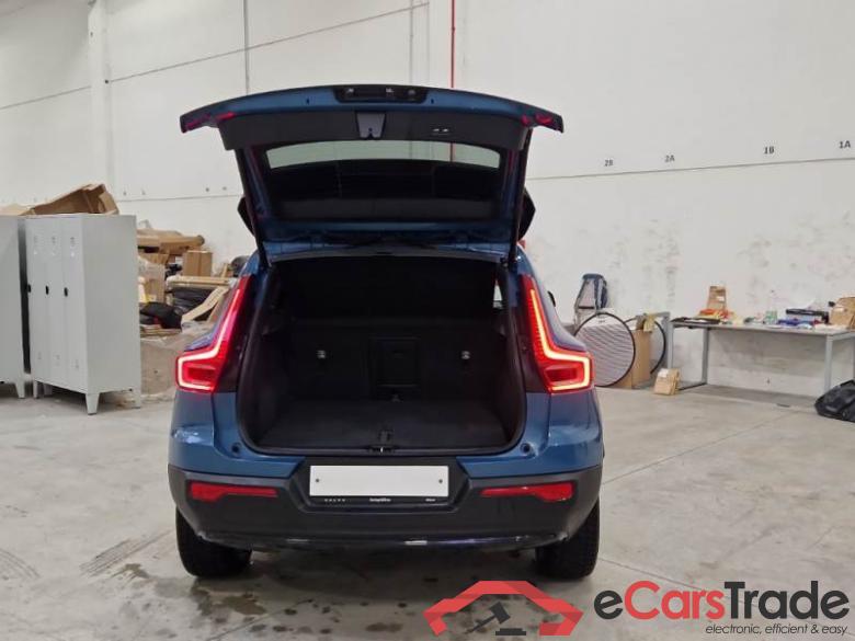 VOLVO XC40 / 2021 / 5P / SUV B3 AUTOMATICO PLUS DARK #5