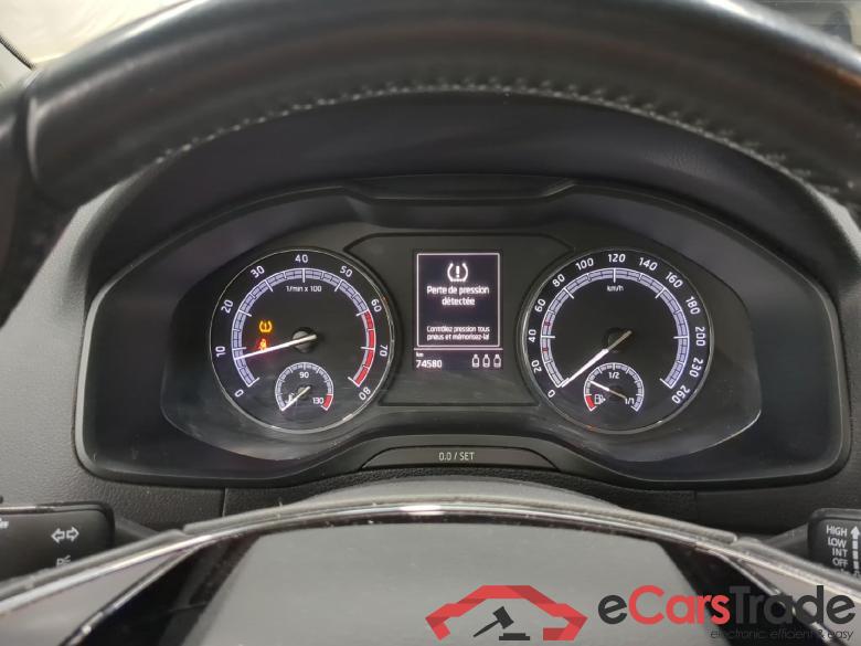 SKODA Karoq / 2017 / 5P / SUV 1.5 TSI ACT 150ch Ambition #6