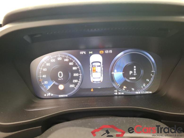 VOLVO XC40 / 2022 / 5P / SUV Recharge T4 211 DCT7 Plus #6