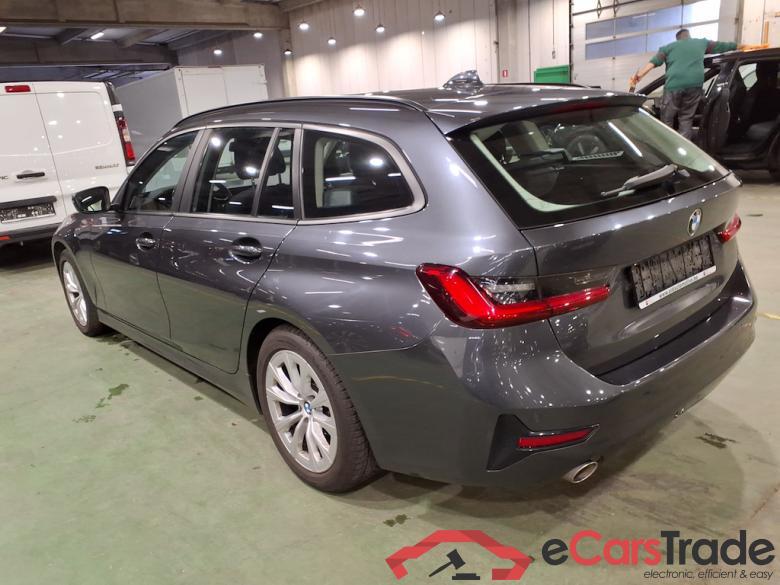 BMW 3 TOURING DIESEL - 2019 318 dA AdBlue #2