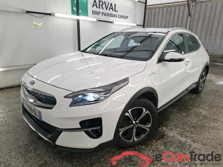KIA XCeed / 2019 / 5P / Crossover 1.6 GDI ISG ISG PHEV ACTIVE BUS DCT6 #1