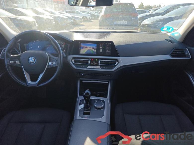 BMW Serie 3 / 2018 / 4P / sedán 320e #3