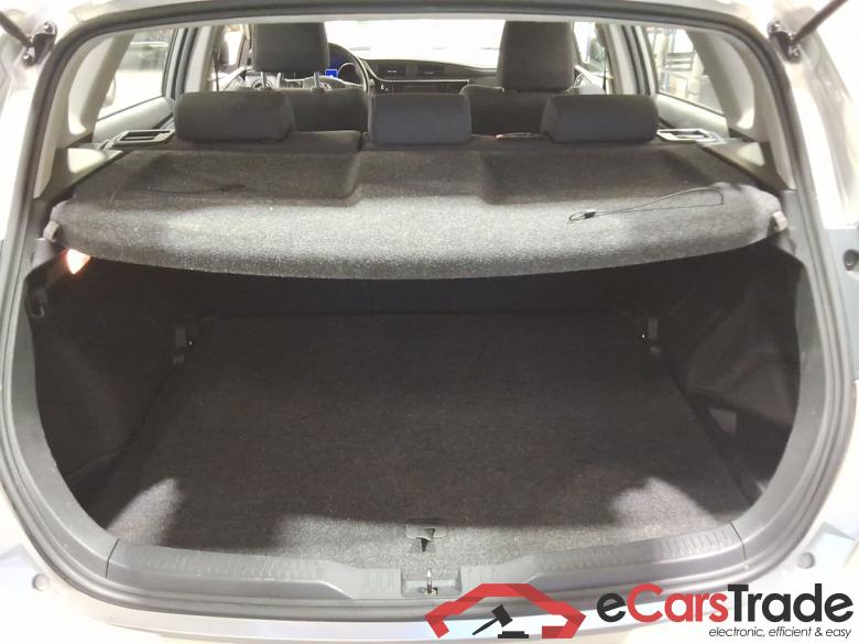 TOYOTA Auris 1.8i HSD Comfort E-CVT #3