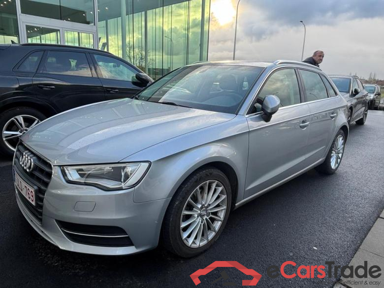 AUDI A3 Sportback Audi A3 Sportback Attraction 1.6 TDI  81(110) kW(ch) 6 vitesses