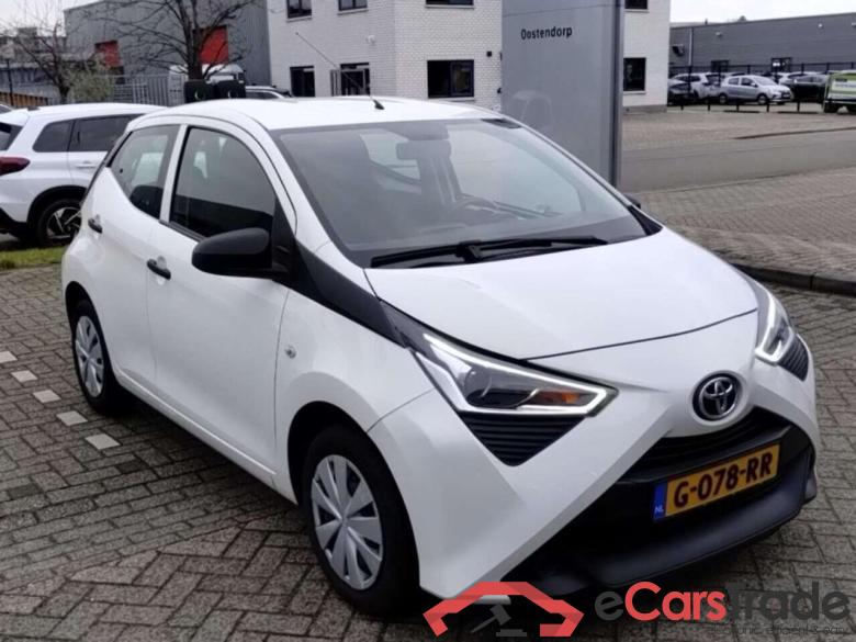 TOYOTA Aygo 1.0 VVT-i x-fun #2