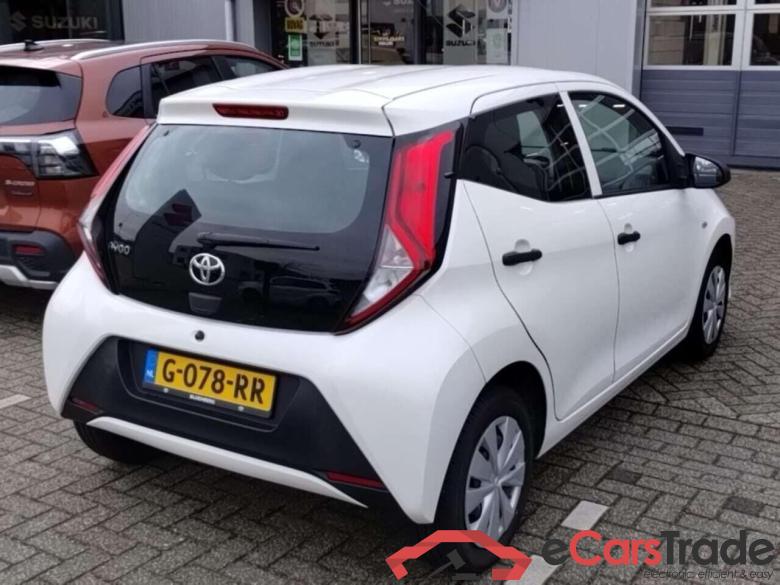 TOYOTA Aygo 1.0 VVT-i x-fun #4