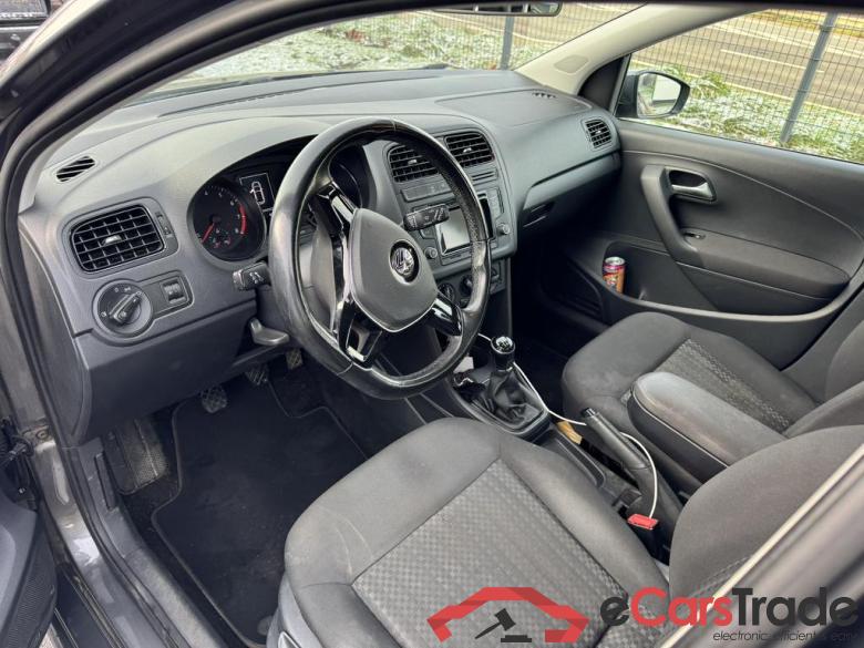VOLKSWAGEN Polo Polo Trendline 1.0  BlueMotion Technology 55 kW (75 ch) 5 vitesses manuel #6
