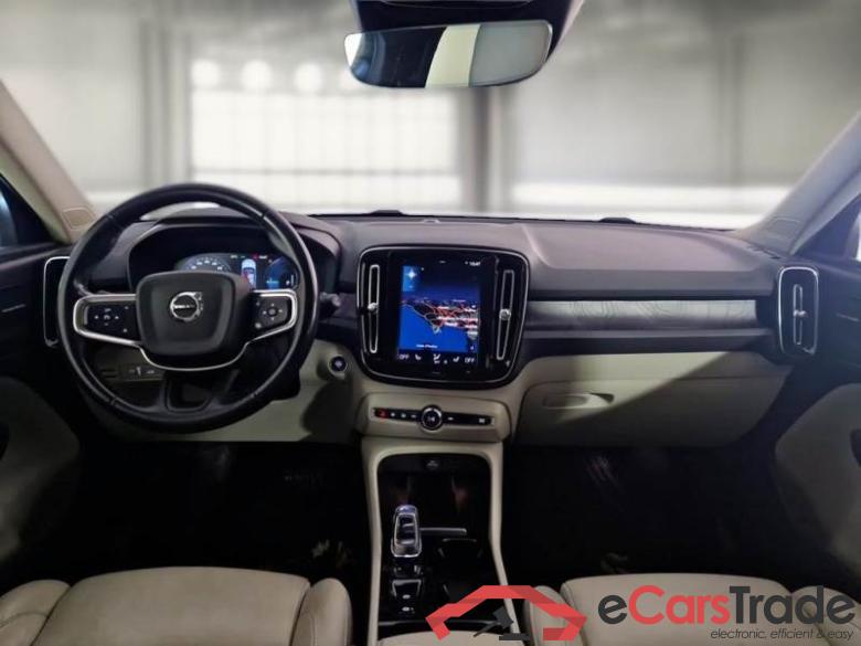 VOLVO XC40 / 2021 / 5P / SUV T5 RECHARGE PLUG-IN AUTO PLUS DARK #3