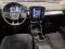 preview Volvo XC40 #2