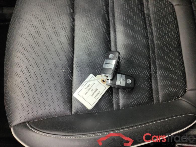 KIA SORENTO DIESEL - 2018 2.2 CRDi 200 AWD GT Line 7pl. ISG (EU6d) 5d #4