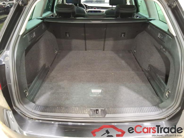 VOLKSWAGEN Passat 2.0 TDI SCR MSQ 110KW VARIANT ELEGANCE B #3