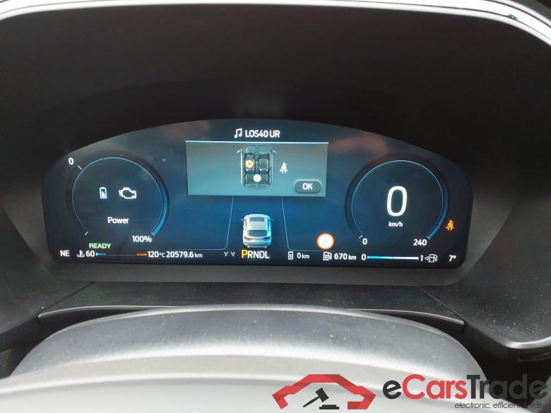 FORD Kuga 2.5 243CV Automático    ST-LINE X #4