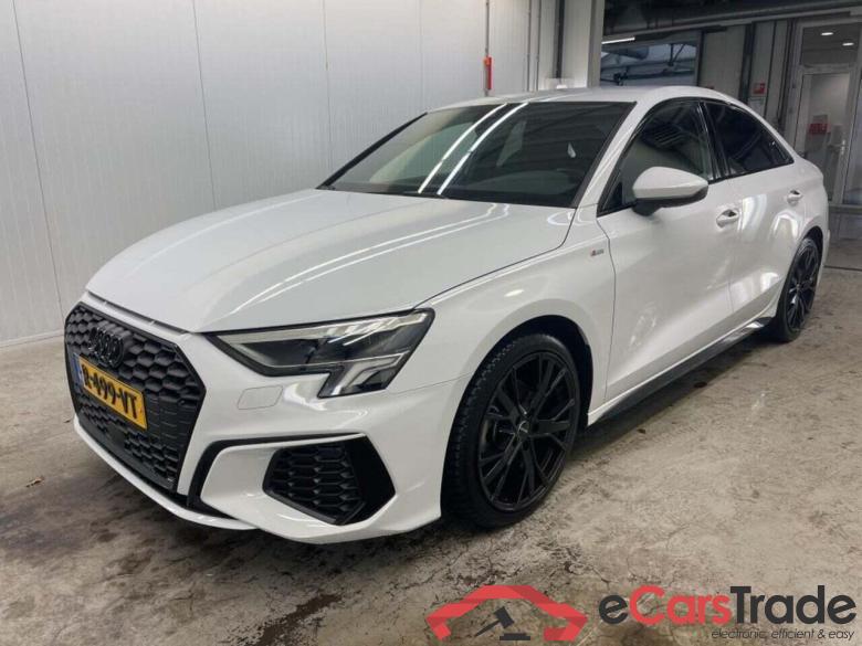 AUDI A3 Limousine 30 TFSI S edition #1