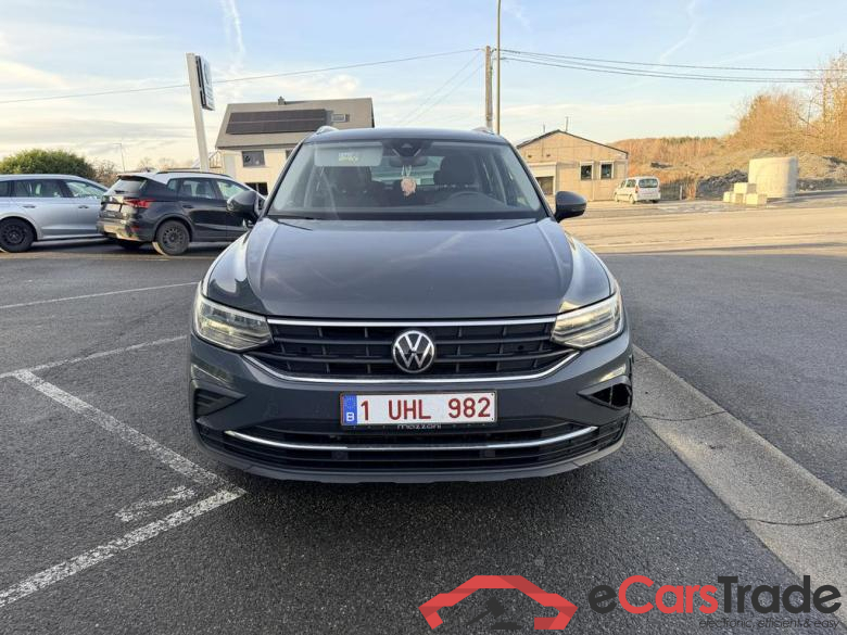 VOLKSWAGEN Tiguan Tiguan Life Business 1.5 TSI ACT OPF 96 kW (130 ch) 6 vitesses manuel